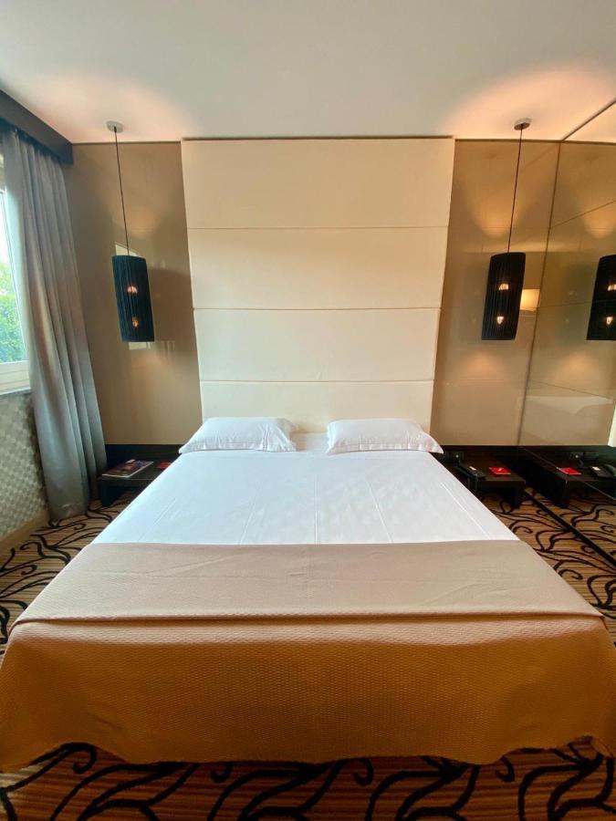 ארבוסקו Iris Hotel מראה חיצוני תמונה