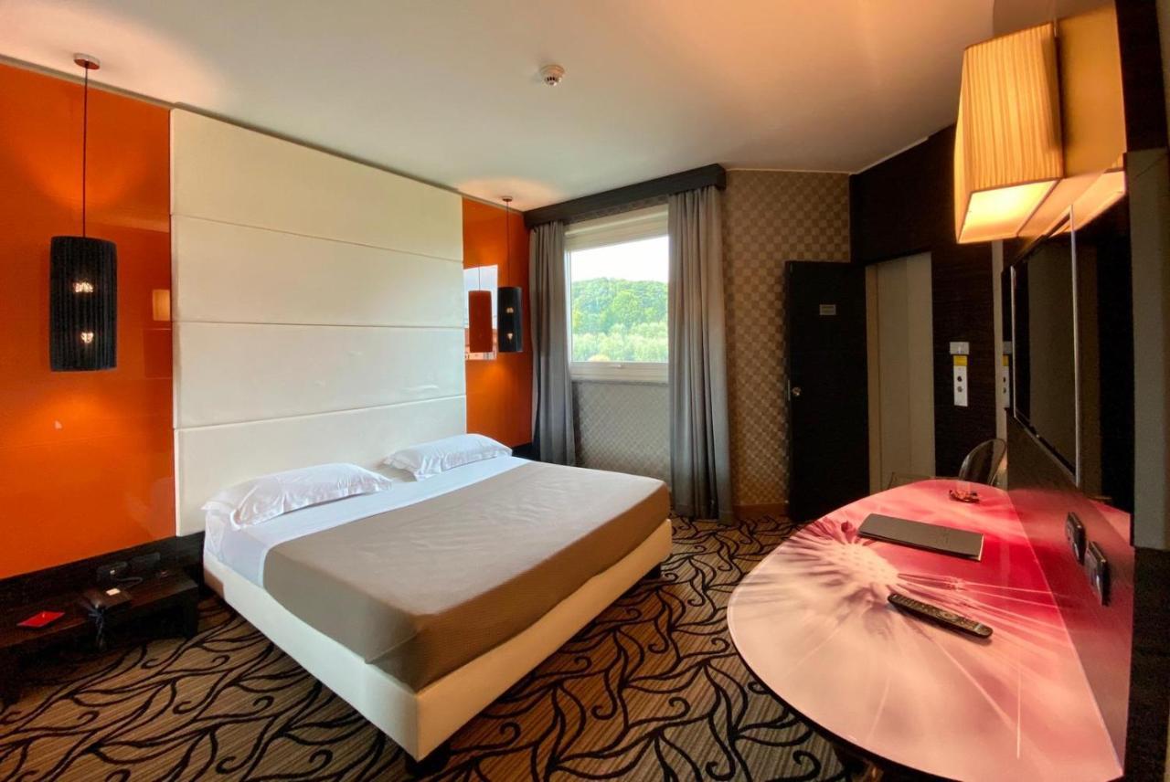 ארבוסקו Iris Hotel מראה חיצוני תמונה