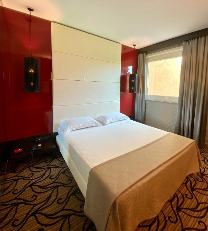 ארבוסקו Iris Hotel מראה חיצוני תמונה